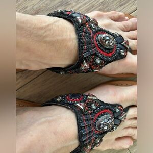 Vaneli Sandals sz 7.5 Black /Red